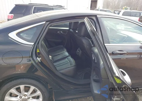 2015 Chrysler 200 C z USA, uszkodzony, nr VIN 1C3CCCCG6FN582541